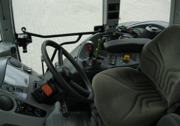 CLAAS Arion 610 C 2012