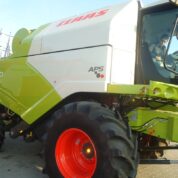 CLAAS Tucano 440