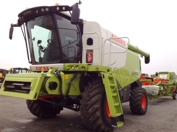 LEXION 670,2015,SL.12
