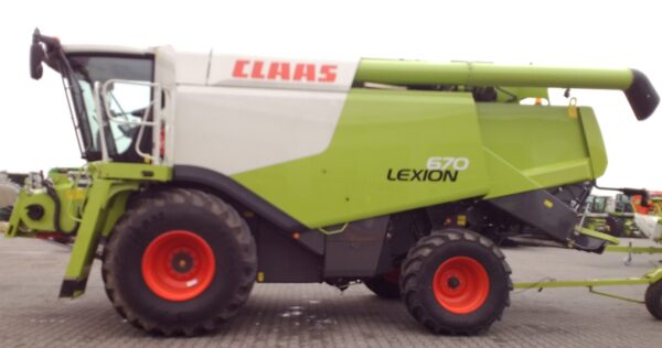 LEXION 670,2015,SL.8