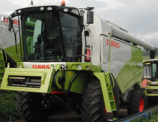 Claas Tucano 440,2015,novi model,sl.1